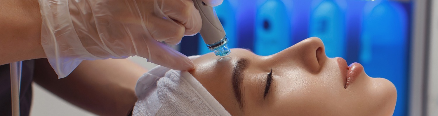 Why Everyone’s Talking About HydraFacial: The Go-To Treatment for Glowing Skin