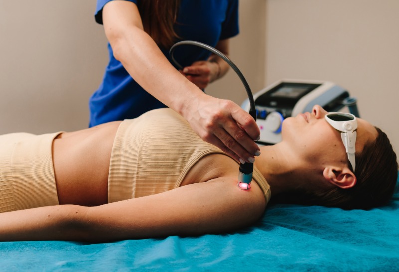 Cold Laser Therapy for Pain Relief: A Safe, Non-invasive Alternative That Works