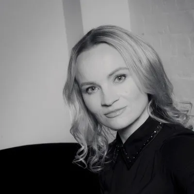Dr Kat Bennett Photo