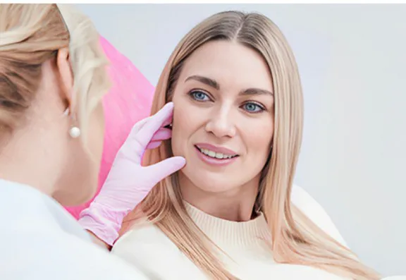 Helen Cleland Non Surgical Aesthetic Procedures Right Banner