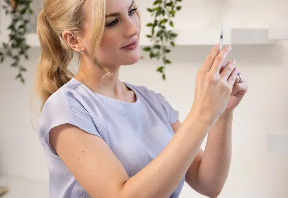 Skin Sister Right Banner