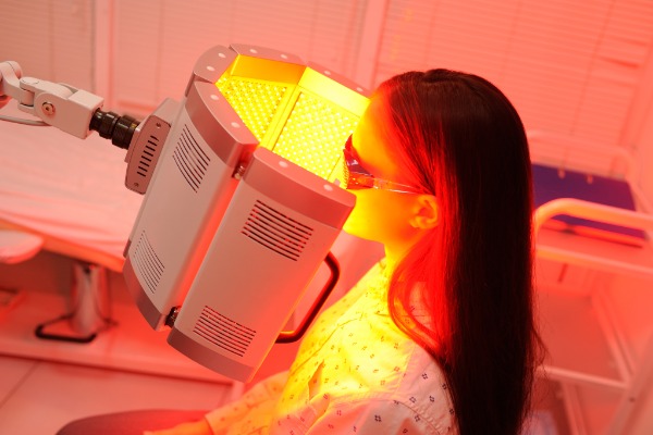 Light Emitting Diodes (LED), PhotoDynamic Therapy (PDT) - Acne & Skin Rejuvenation Image