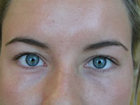 Eyes on a female before semi permanent make-up